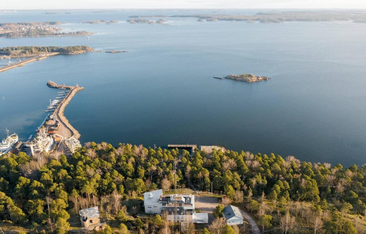 Gasthaus Vanha-Merivartioasema Kotka Eksteriør bilde