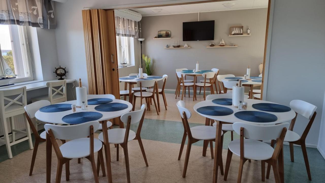 Gasthaus Vanha-Merivartioasema Kotka Eksteriør bilde