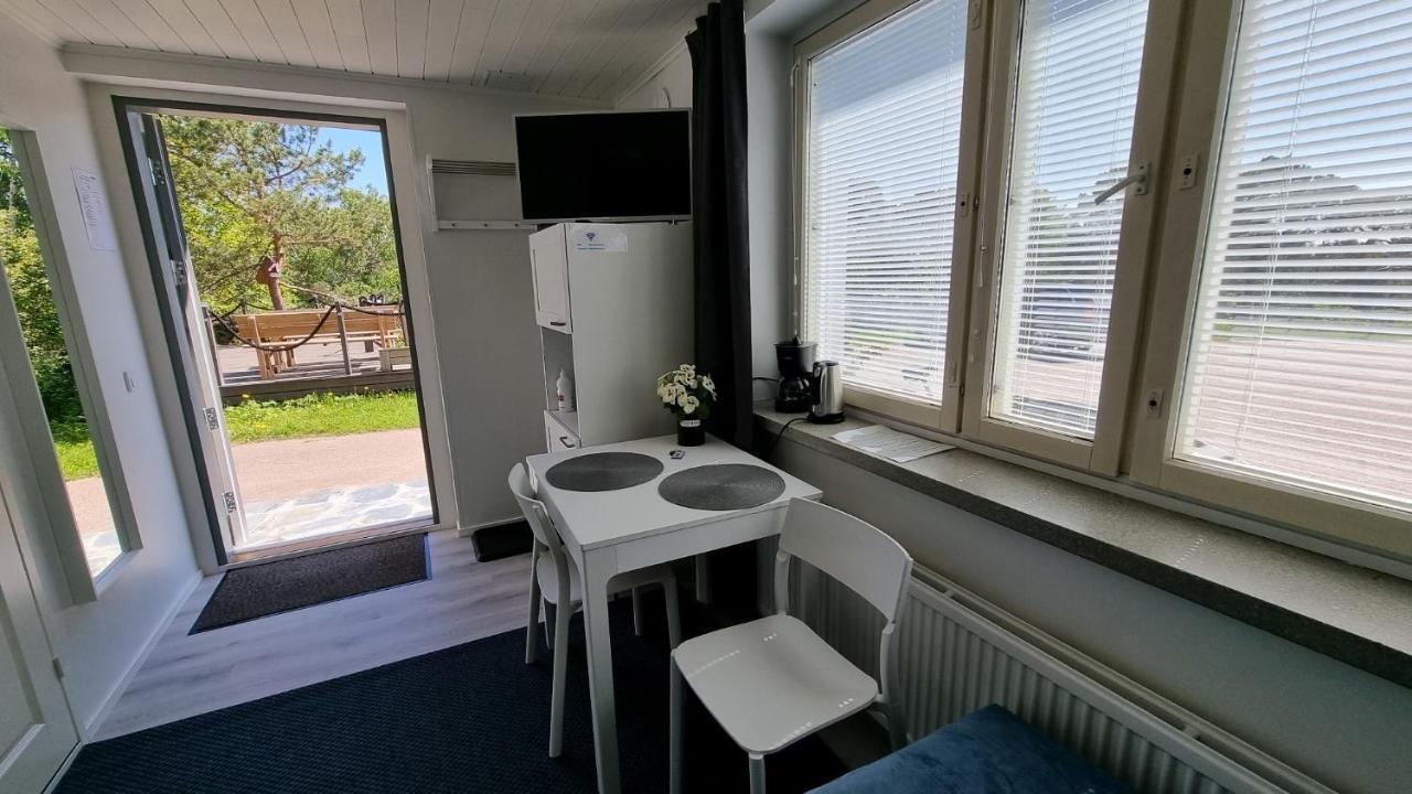 Gasthaus Vanha-Merivartioasema Kotka Eksteriør bilde